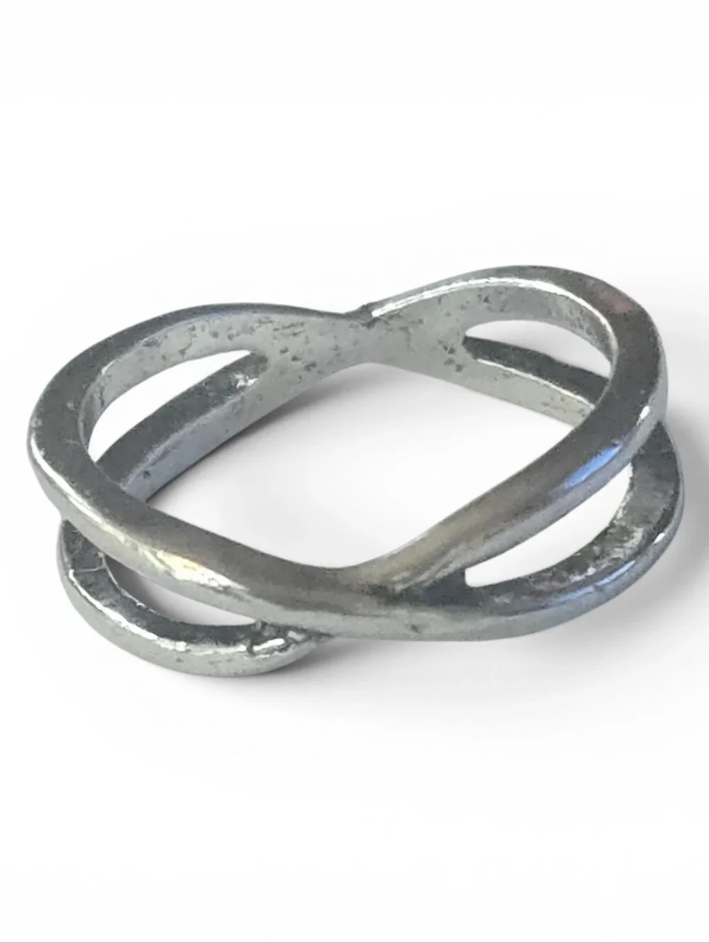 QUALITY TITANIUM SILVER CROSSOVER INFINITY  DESIGN  NEW  SIZE  4.5 RING
